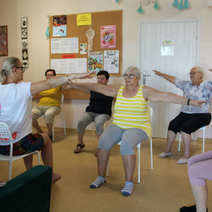 Ćwiczenia ruchowe z instruktorem fitness