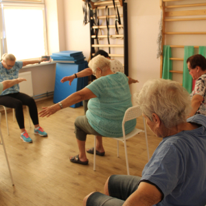 Ćwiczenia ruchowe z instruktorem fitness