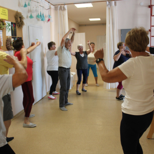 Ćwiczenia ruchowe z instruktorem fitness