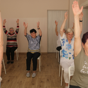 Ćwiczenia ruchowe z instruktorem fitness