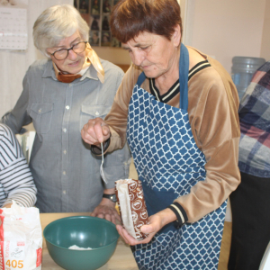 Zajęcia kulinarne w Klubie Seniora